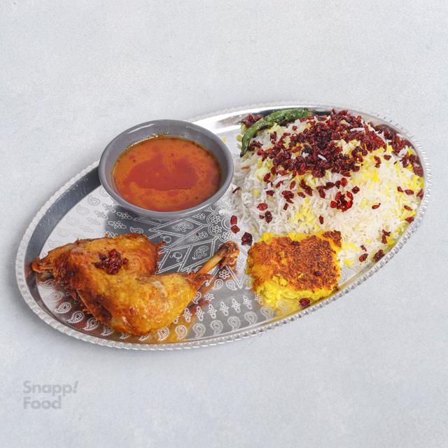 زرشک پلو با مرغ سرخ شده (ران)