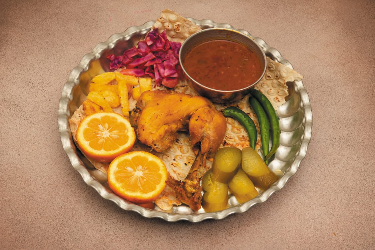 خوراک ران مرغ سرخ شده مخصوص