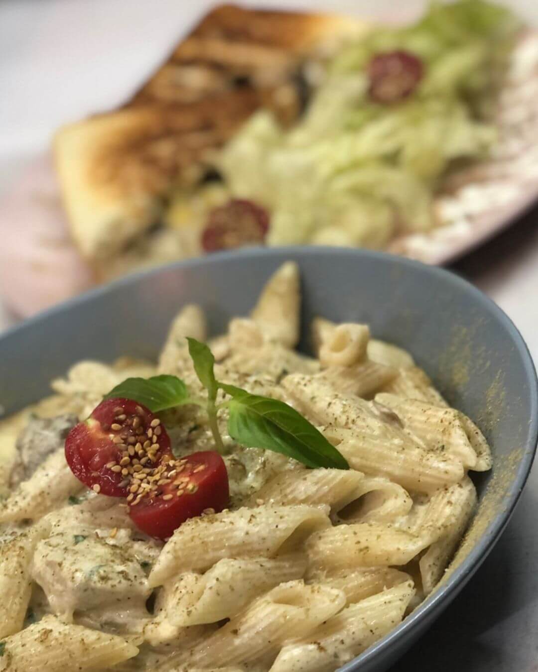 پاستا پنه با سس آلفردو 